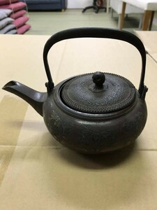 TS0412 【急須 】鉄器 鉄瓶 煎茶道具 工芸品 茶器 茶道具 鉄瓶　時代　骨董　古い家