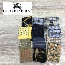 M1021-G◆BURBERRY バーバリー ハンカチ スカーフ タオル◆レディース 装飾小物 ブランド ワンポイント刺繍 ネイビー ベージュ チェック_画像1