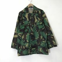 M1634-N◆美品◆90s インドネシア陸軍 ミリタリージャケット ファティーグ 軍物 ◆ カーキ系 マルチ カモフラ 森林迷彩 古着_画像2