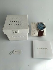 稼働　良品　DIESEL　メンズ腕時計　DZ-1399 レザーベルト クオーツ 電池交換済 ディーゼル 箱付き