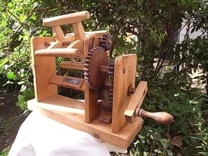 ***　Rare Vintage Spinning Wheel ・糸車・糸紡ぎ機 　***