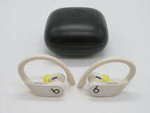 Beats(ビーツ)Powerbeats Pro　A2078 A2454 A2453　イヤホン　アイボリー　中古品　W2ー16A　_画像1