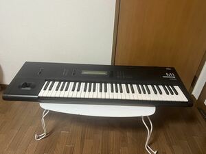 KORG コルグ M1 キーボード 通電確認済 現状品