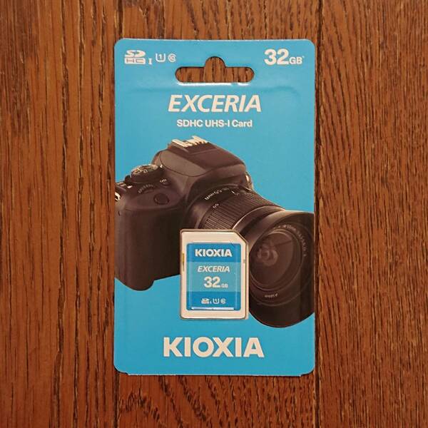 キオクシア Kioxia (旧 東芝) EXCERIA UHS-I Class10 SDHCカード 32GB / SDカード 32GB
