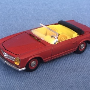 1970年頃古い伊マーキュリー1/43メルセデス・ベンツ2代目230SLオープン赤W113型・カスタムモデルの画像1