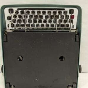 【B13867AK】Olivetti Lettera 32 オリベッティ タイプライター 現状品 油圧に難あり 昭和レトロ ジャンク 動作未確認の画像10