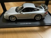 海外の方も　オートアート社製　６代目ポルシェ911　997型　GT3　1/18スケール　ダイキャスト製ミニカー_画像1