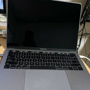 ジャンク品！Apple MacBook pro 13inch A1706 スペースグレー 本体画面映らず！Mac OS 無し！の画像2