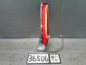 フィット DAA-GP5 右フィニッシャーパネル ハイブリッド Lパッケージ YR604M スタンレー W1695 LED 36506