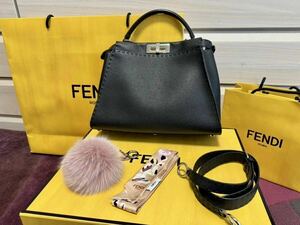 美品 FENDI フェンディ ピーカブー　おまけ付き　セレリア　ハンドバッグ ショルダーバッグ 2way ブラック 付属品全てあり　送料無料！