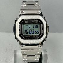 美品 G-SHOCK GMW-B5000D-1JF タフソーラー 電波受信 電波ソーラー マルチバンド6 Bluetooth搭載 モバイルリンク メタルバンド シルバー_画像5