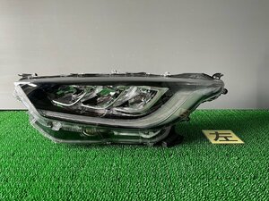 【即決】送料込 レンズ面キレイ ヤリス KSP210 MXPA10 MXPH10 ヘッドライト ランプ 左 LED コイト K0-３（BP0017E-2）