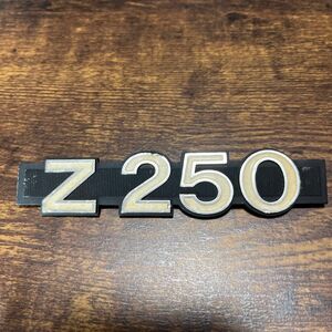 カワサキ　Z250 エンブレム