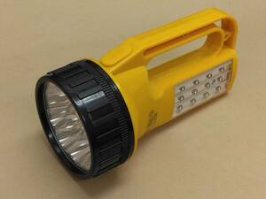 ハンディ　LEDライト　2way　持って　置いて　充電式　災害時　アウトドア　ガレージ作業　農作業　懐中電灯