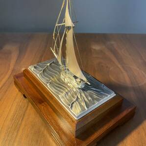 《値下即決早い者勝ち》銀 ヨット STERLING 960 刻印 スターリングシルバー SEKI 関工芸 置物 ガラスケース 木箱 船 帆船 銀製 SILVERの画像7