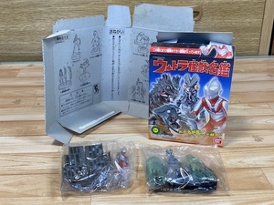 BANDAI ウルトラ怪獣名鑑 3,バルタン星人 「侵略者を撃て」　9,ニセウルトラマン 「遊星から来た兄弟」 内袋未開封