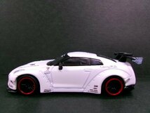 TSMモデル ミニGT 1/64 LBワークス ニッサン R35 GT-R Type1 リアウイング Ver.1 マットホワイト 左ハンドル (6143-200)_画像5