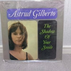 アストラッド・ジルベルト レコード セット おまけ 夜のムード歌謡/カラオケ レコード付 (4245-287)の画像2