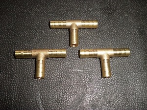 【B級品 訳あり】 真鍮 3ウェイ T型 ホース ジョイント パイプ 外径8mm 5/16 3又 分岐 三又 継手