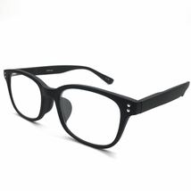 マットブラックがかっこいい　流行りに左右されない定番デザイン　クラシックウエリントンタイプの老眼鏡　ブルーライト、紫外線カット仕様_画像2