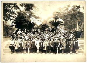 小学校の遠足 鎌倉大仏前での集合写真（昭和13年/1938年/岡本小学校/アルバム剥がし/レトロ/JUNK）