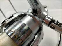 舖麥【日本製】 ダイワ 04 ルビアス 1500 DAIWA LUVIAS グローブライド スピニングリール 2504F_画像6