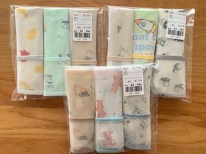 お食事エプロン　新品　未使用　未開封