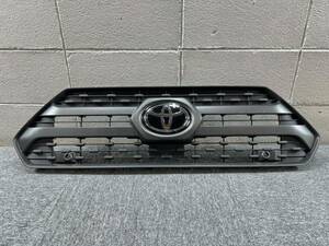 R60319 良品 RAV4 アドベンチャー MXAA54 純正 グリル ミリ波 エンブレム 付 素地 53141-42030 53111-42220 取り付け破損無し