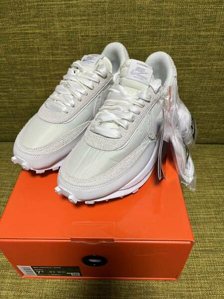 sacai Nike LDV Waffle Triple White25.5