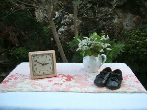 イギリス　ヴィンテージ　置き時計　ピンク　時計　エナメル