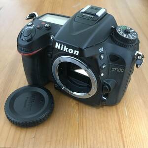 1円〜 NIKON D7100 ボディ