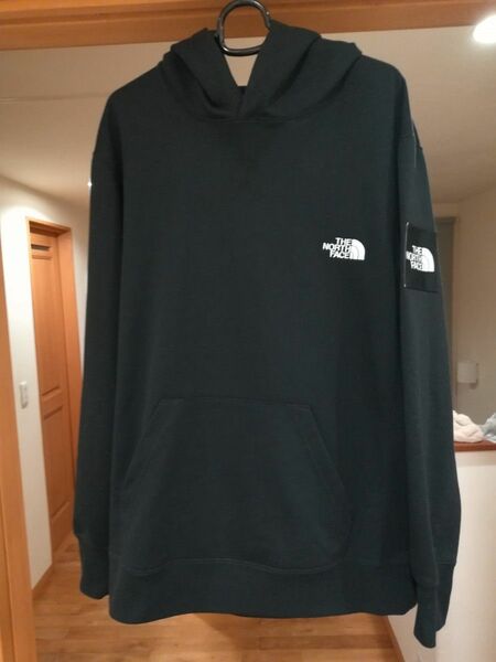 THE NORTH FACE　ノースフェイス　Square logo Hoodie　スクエアロゴフーディー　パーカー