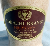 古酒　TOKACHI BRANDY　 十勝ブランデー 特級 760ml 　 いきがい焼き　 陶器ボトル 北海道池田町　コルク栓難_画像3