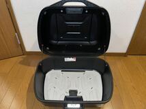 【中古美品】GIVI モノロックケース E43NTLD-ADV ブラック _画像3