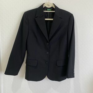 ベネトン　テーラードジャケット　ブラック　黒　44 上着　極美品　ベネトンジャケット　ベージュスーツセット　２着セット