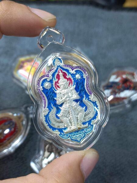 タオウェスアン(タイの毘沙門天) 最近呪物の呪いから困っていますか? 古美術