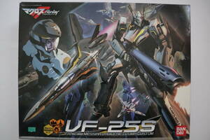 BANDAI バンダイ 1/72 マクロスフロンティア MESSIAH VALKYRIE OZUMA CUSTOM VF-25S メサイアバルキリーオズマ機 3形態完全変形 未組立品