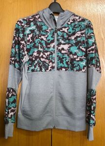 レディース★Reebok★パーカ　M グレー系　　　中古品