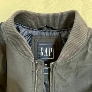 中古 GAP メンズ MA-1風 中綿ジャケット 黒/ブラック 海外XSサイズ/日本S相当の画像6