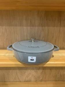 【中古・未使用】 Staub 鋳鉄製　5.5-qt ラウンド　ココット 5.5クォート 並行輸入品