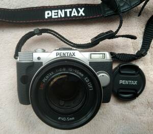 PENTAX(ペンタックス) Q10　ミラーレスデジタル1眼レフカメラ　動作未確認　ジャンク品　SDカード＋レトロケース付き 