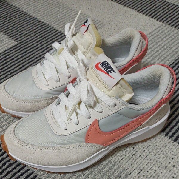 NIKE22.5cm