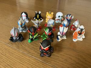 16体セット ウルトラマン 仮面ライダー 指人形 ふフィギュア ソフビ