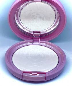  immediately buy possible * Sailor Moon * miracle romance * shining moon powder 2019 Limited Edition* refill * compact attaching * wedding .
