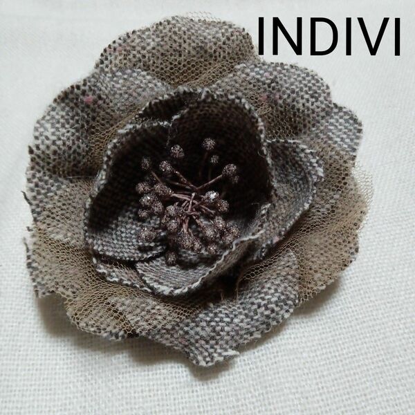 INDIVI　ブラウン花コサージュ