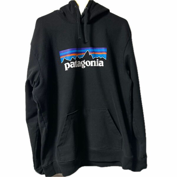 パタゴニア Patagonia ブラック プルオーバー ロゴ パーカー　Ｌ