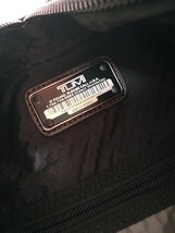 極美品!最高級! TUMI レザー ALFA BRAVO MONTEREY SLING 92318DB2 ボディバッグ ブラック×ブラウン 美品バッグ ショルダーバッグ_画像4