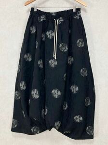Y's 21RESORTドットジャガード 変形デザインスカート 黒1