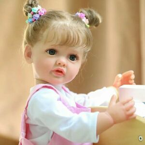 おすすめ！ 赤ちゃん人形 リボーンドール 抱き人形 55㎝ フルセット お人形 新品 可愛いすぎ！ フルビニール