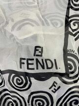 Vintage FENDI ヴィンテージ　フェンディ　グレー　ブルー　柄　ストール　スカーフ　アクセサリー_画像4